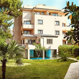  Apartahotel Cala Guya España